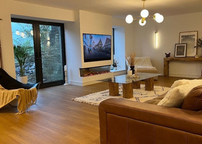 13. Livingroom, Fireplace