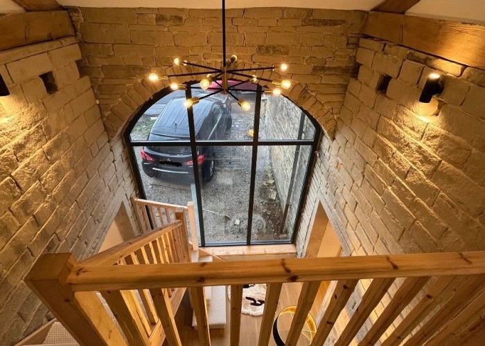 19. Stairway / Staircase