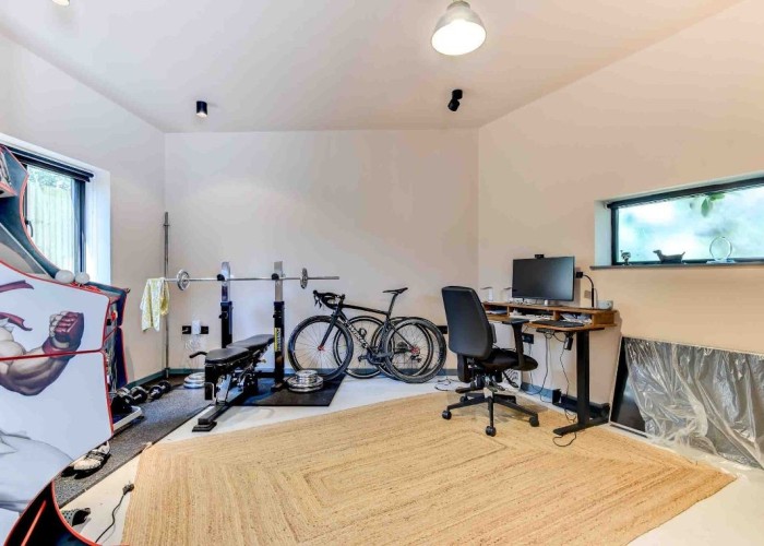21. Gym (Home)