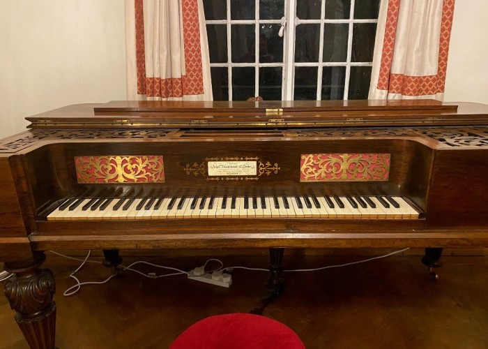 12. Piano