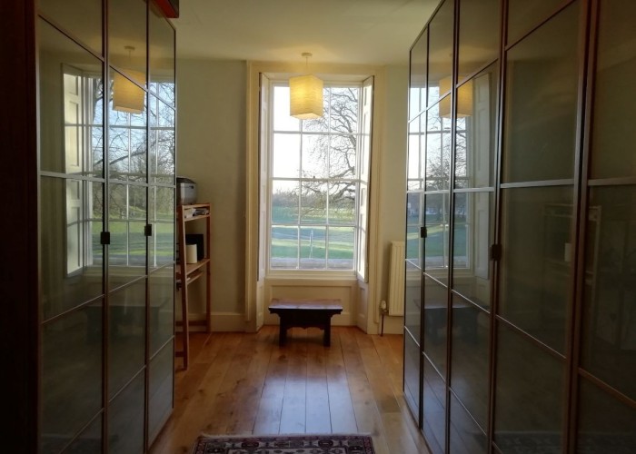 29. Dressing Room/Walk-in Wardrobe