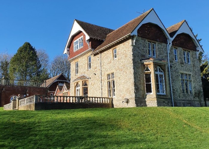 2. Garden (Rear, Large)