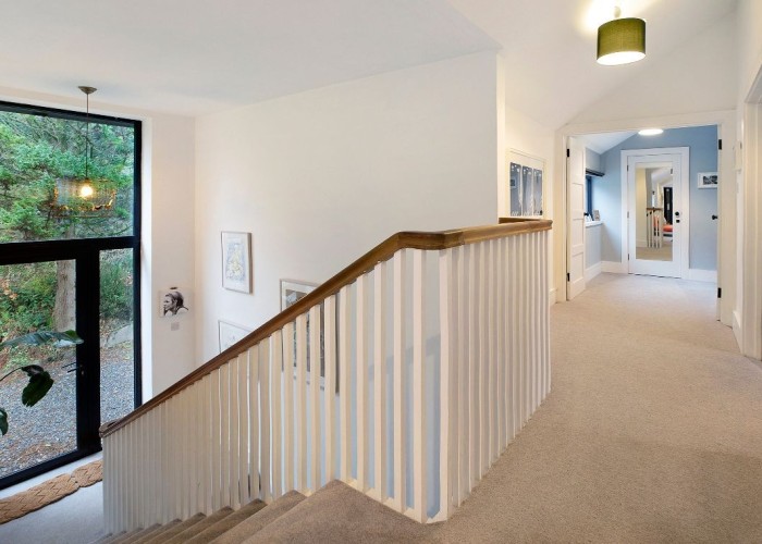 20. Stairway / Staircase, Landing