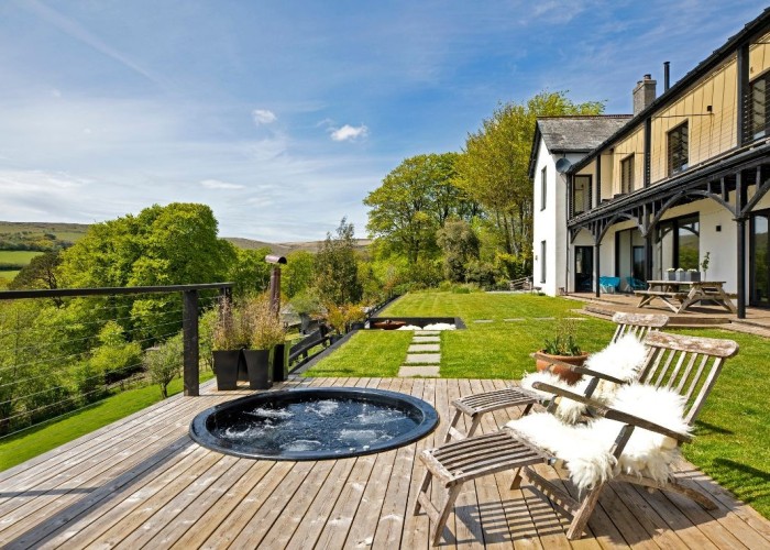 50. Patio / Veranda, Hot Tub/Jacuzzi