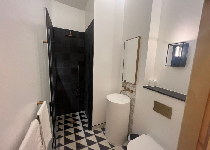 34. Bathroom