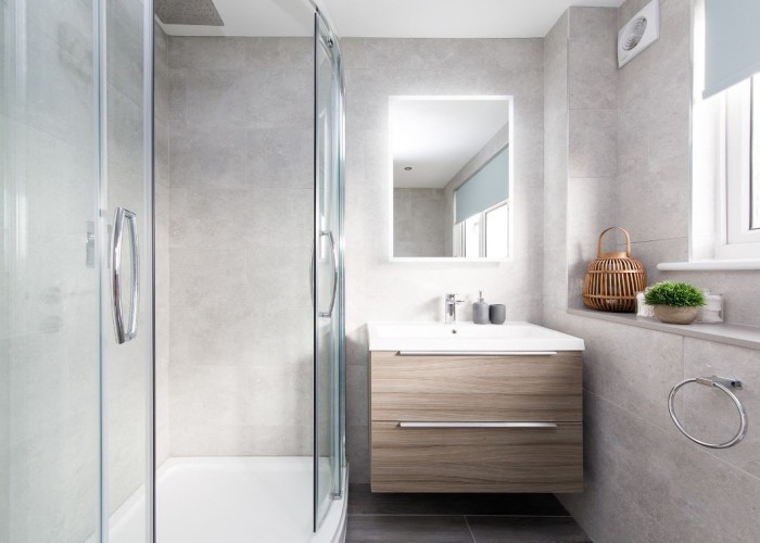 34. Bathroom (Shower and bath)