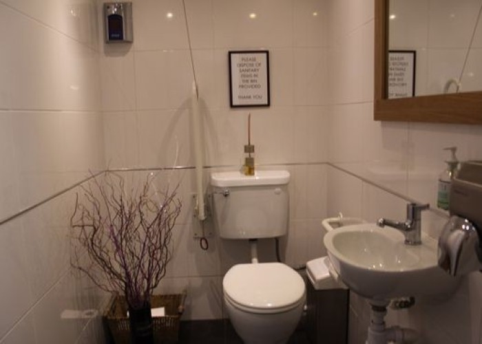 8. Toilet / Toilet Block