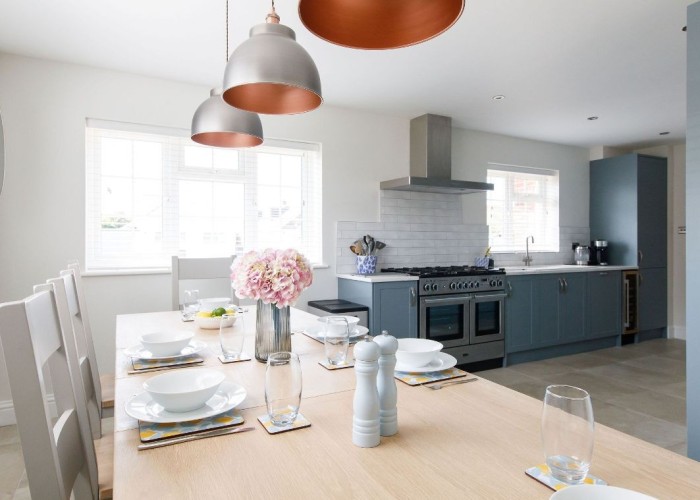 8. Kitchen (Coloured units), Kitchen (Modern), Kitchen With Table, Kitchen (Gas Hob)