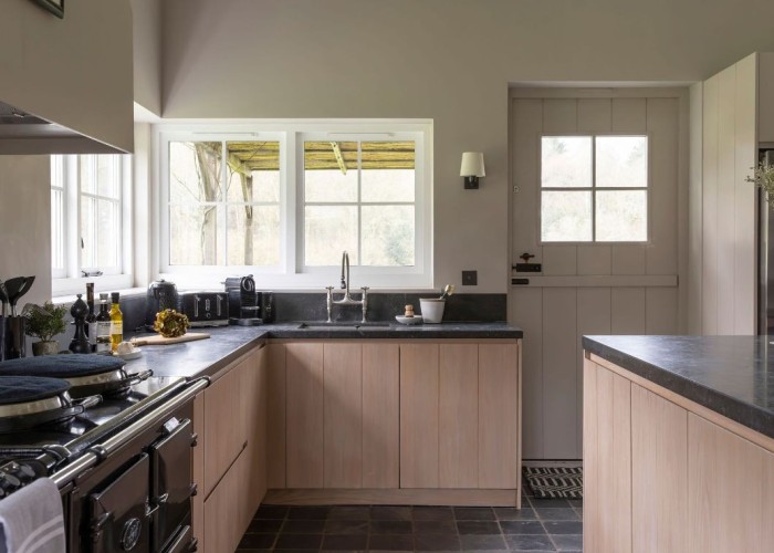 11. Kitchen (Wooden Units), Kitchen (Modern)
