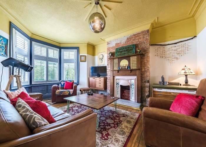 1. Livingroom, Fireplace