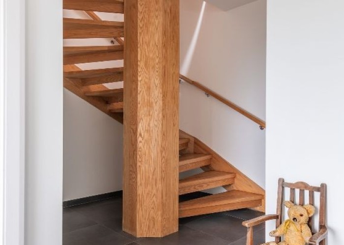16. Staircase (Spiral)