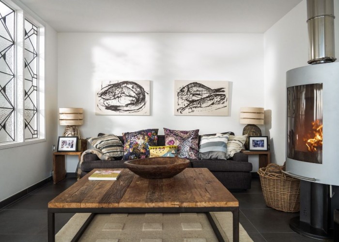 11. Livingroom, Fireplace