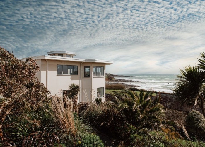 1. Sea / Beach View, Coronavirus-Friendly