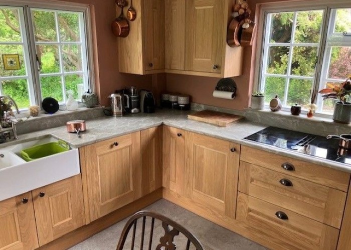 8. Kitchen (Wooden Units), Kitchen (Electric/Induction Hob)