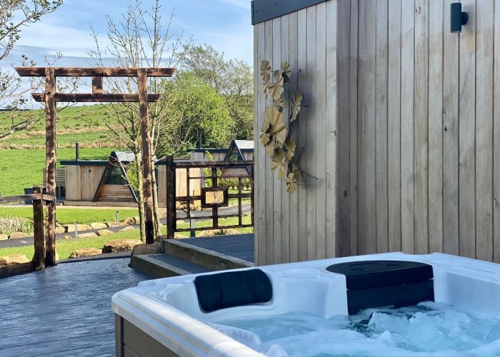 8. Hot Tub/Jacuzzi