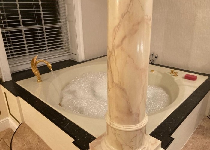 19. Bathroom (Double Bath)