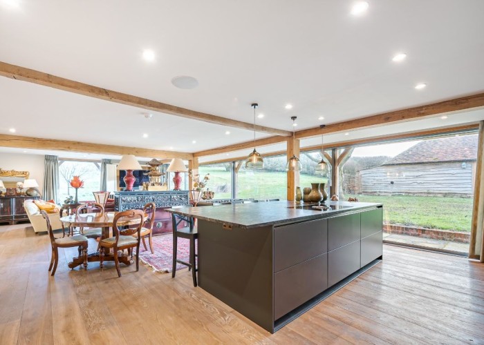 26. Kitchen (With Island), Kitchen (Coloured units), Kitchen (Modern), Kitchen With Table, Kitchen (2 Kitchens), Kitchen (Electric/Induction Hob)