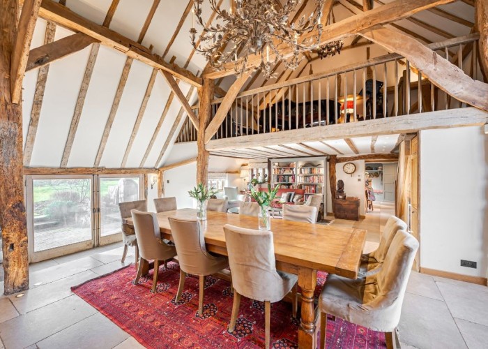 12. Diningroom