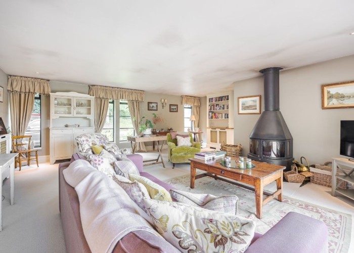 10. Livingroom, Fireplace