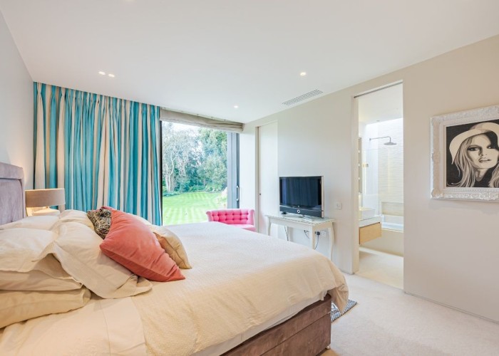 28. Bedroom (Double)
