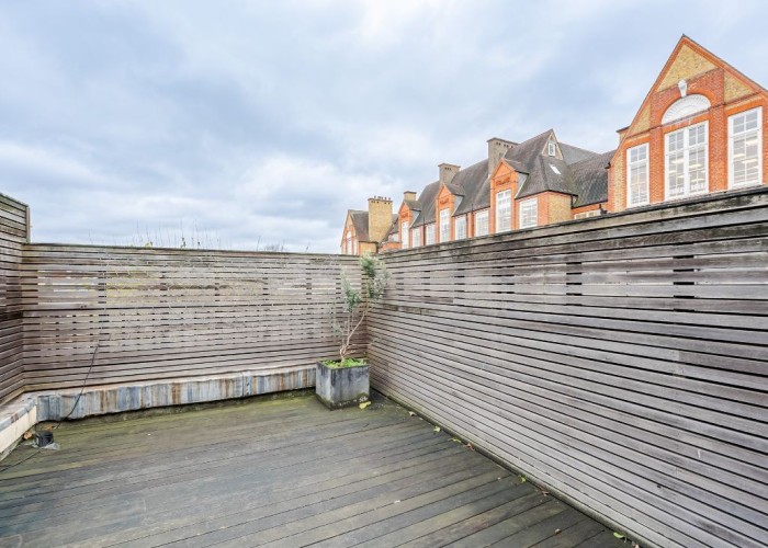 32. Decking