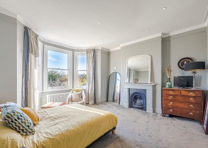 32. Bedroom (Master/En-Suite)