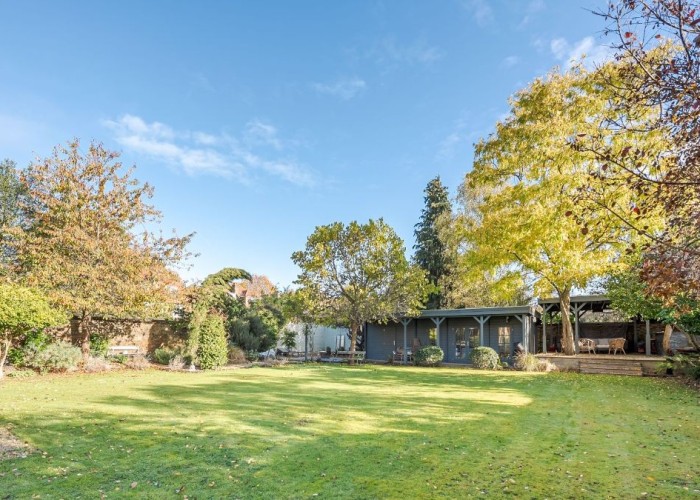 53. Garden (Rear, Large)
