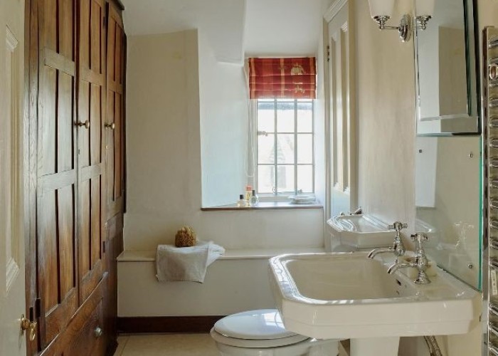 33. Bathroom