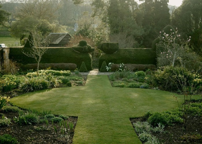 46. Garden (Rear, Large)