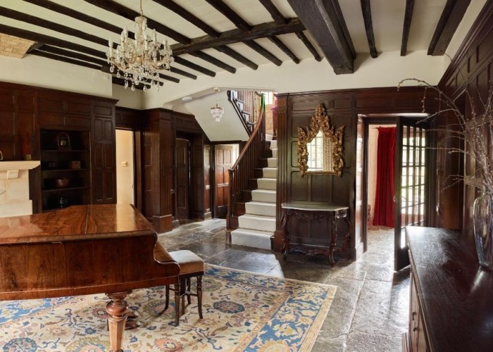 4. Stairway / Staircase, entrance