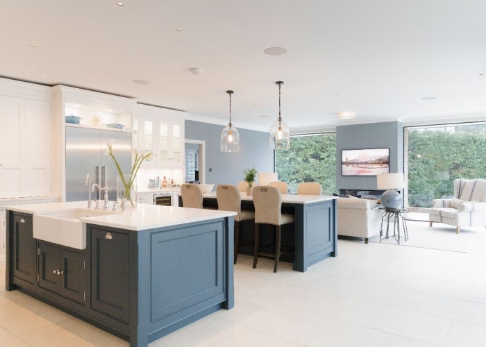 4. Kitchen (With Island), Kitchen (Coloured units), Kitchen (Modern), Kitchen (Gas Hob)