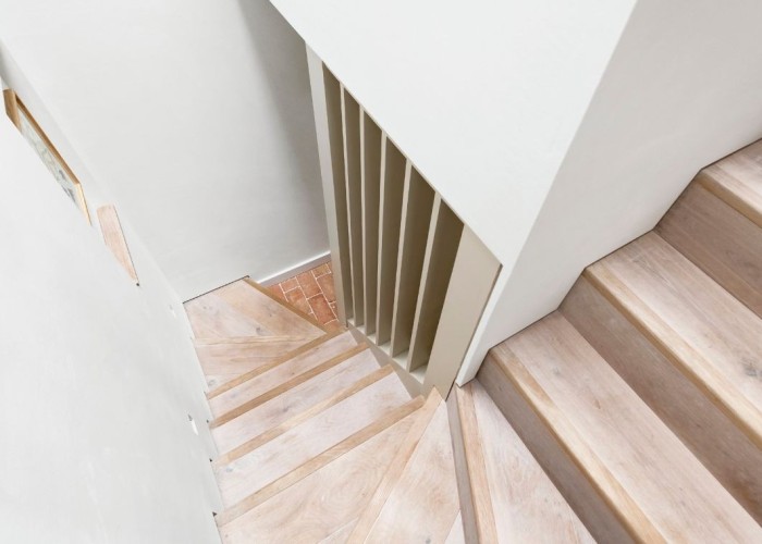 11. Stairway / Staircase