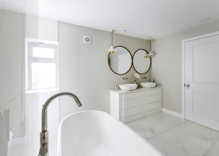 23. Bathroom (Large), Bathroom (Roll Top), Bathroom (2 sinks), Bathroom (Shower and bath)