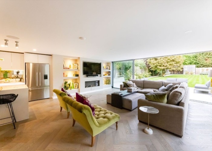 11. Livingroom, Open-plan, Bi-Fold Doors