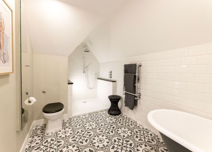 30. Bathroom (Roll Top), Bathroom (Shower and bath)