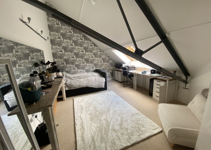 18. Bedroom (Double)