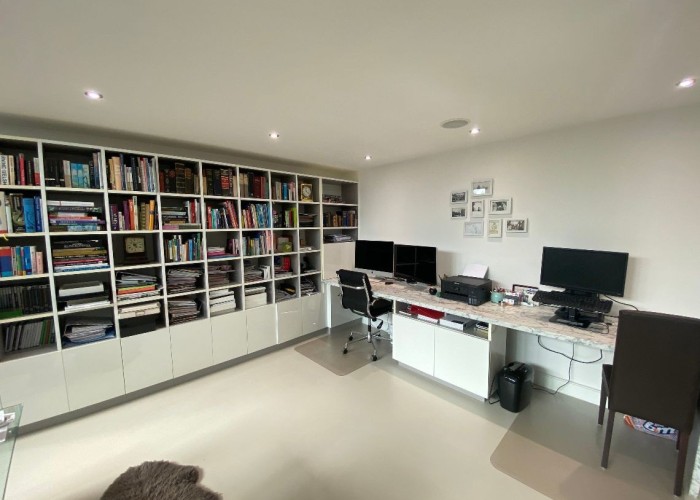 27. Home Office / Study