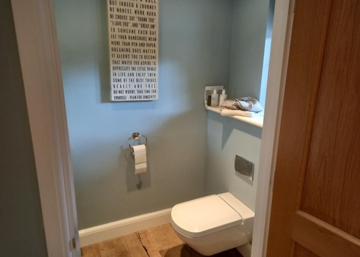 17. Toilet