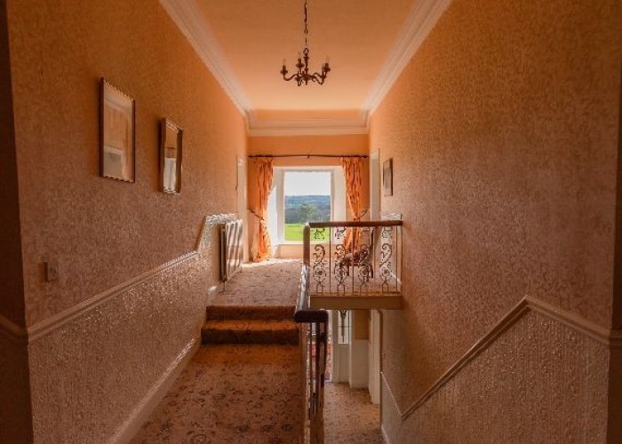 11. Landing, Stairway