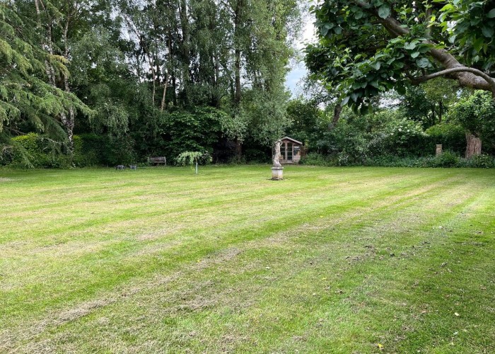 35. Garden (Rear, Large)