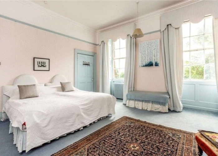 31. Bedroom (Master/En-Suite)