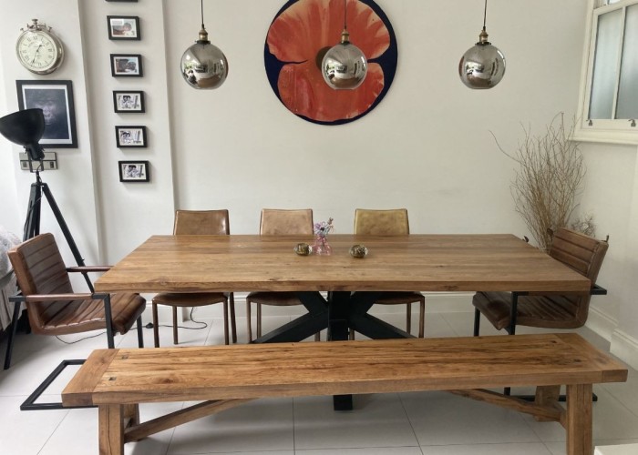 9. Kitchen With Table