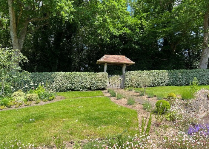 10. Garden (Rear, Large)