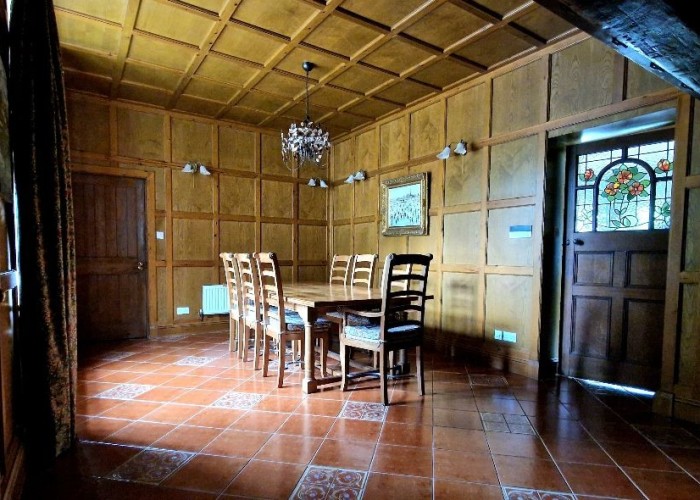 18. Diningroom