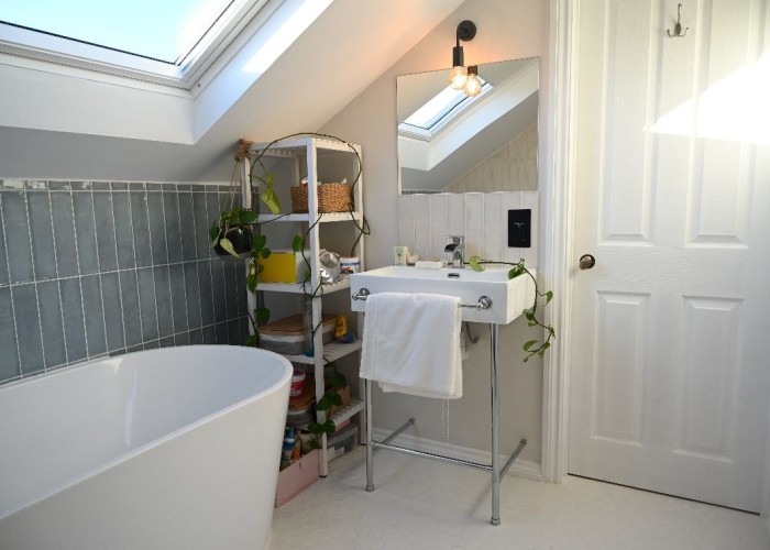 34. Bathroom (Roll Top), Bathroom (Shower and bath)