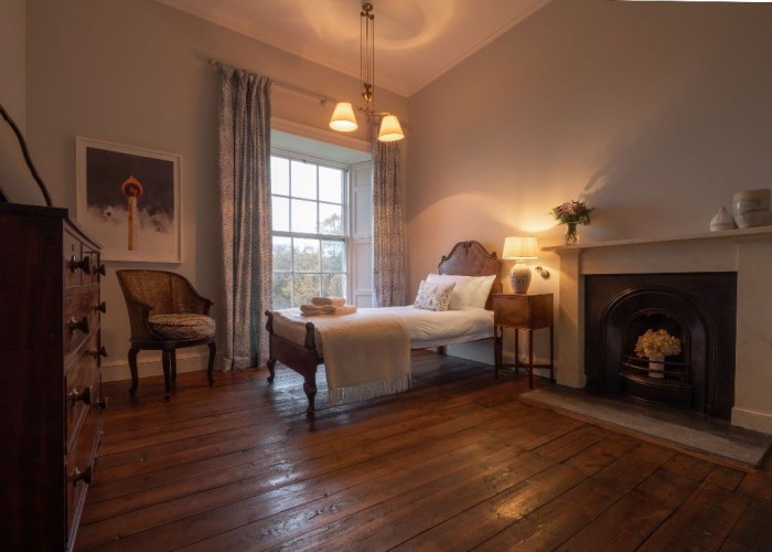 14. Bedroom (Double)