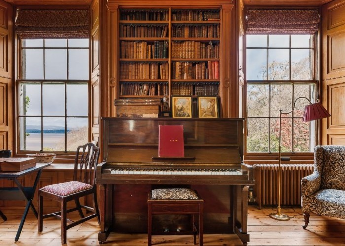 28. Piano