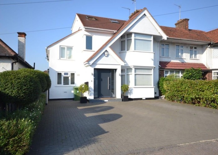 1. Driveway, Terrace, Coronavirus-Friendly