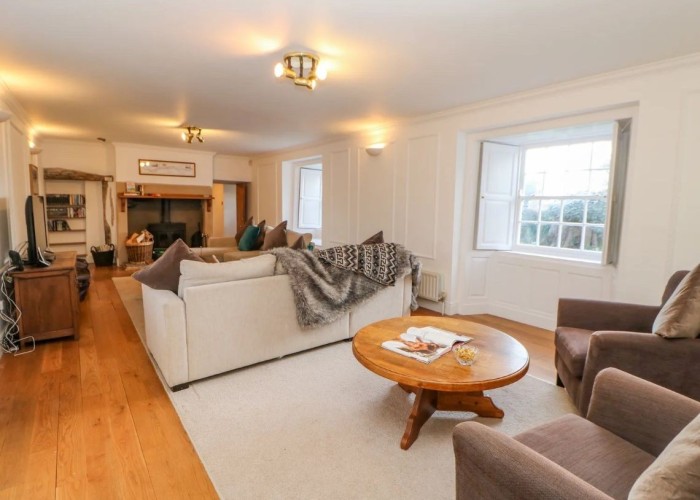 8. Livingroom