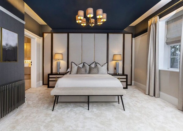 23. Bedroom (Master/En-Suite)